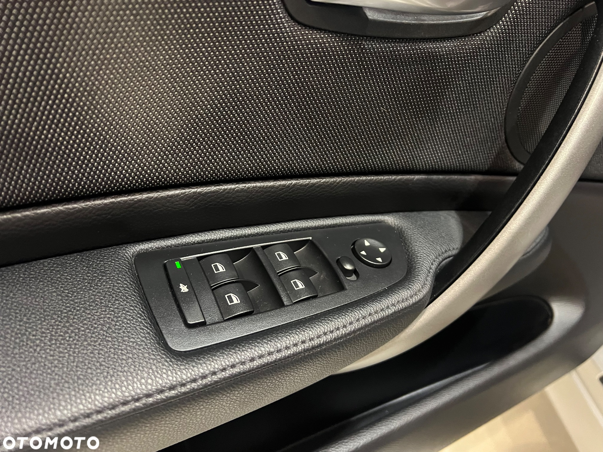BMW Seria 1 118d - 26