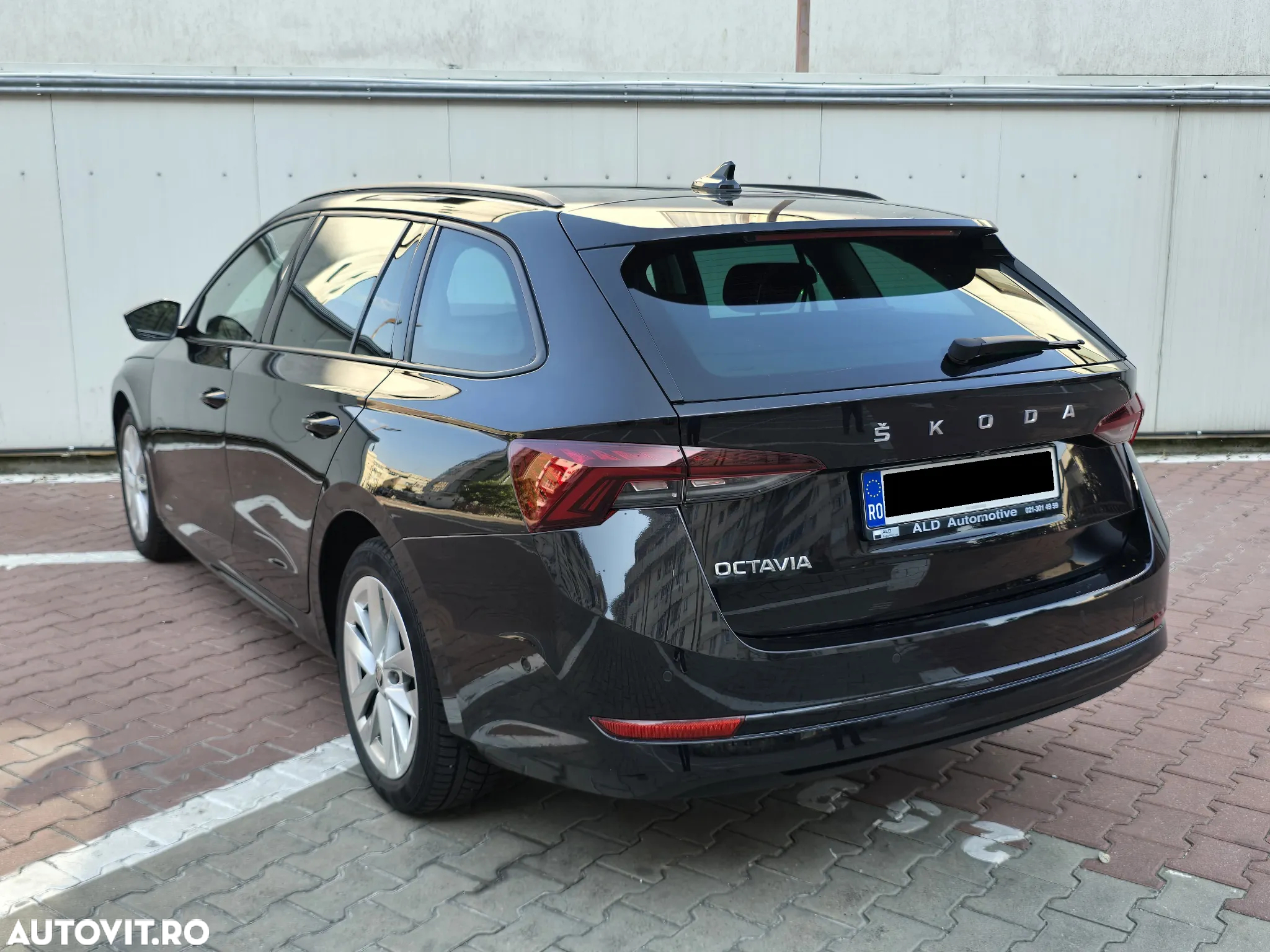 Skoda Octavia Combi 2.0 TDI Style - 3