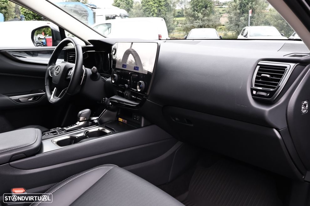 Lexus NX 450h+ Luxury - 15