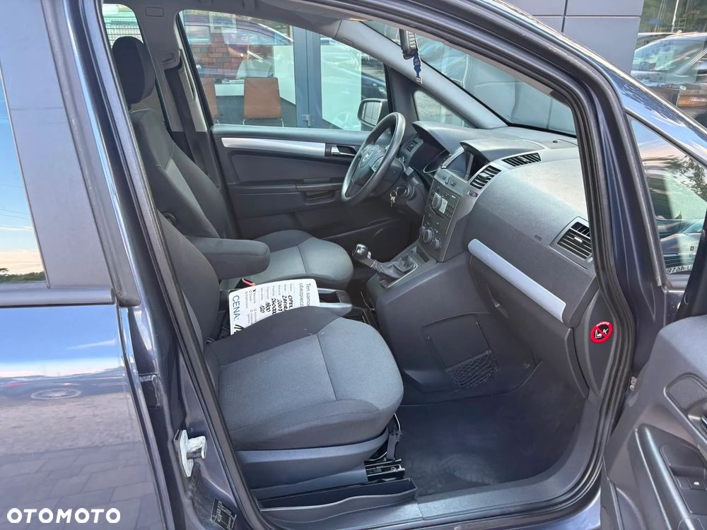 Opel Zafira 1.8 16V - 12