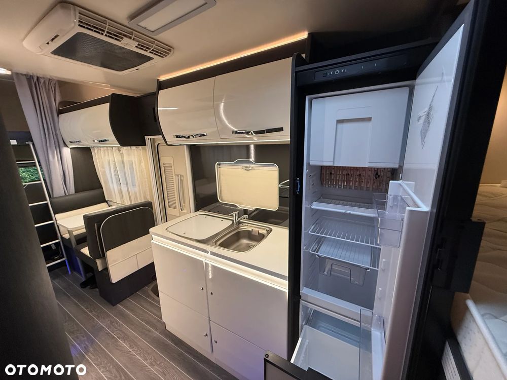 Roller Team 277 camper 7-osób kamper camper zamiana - 34