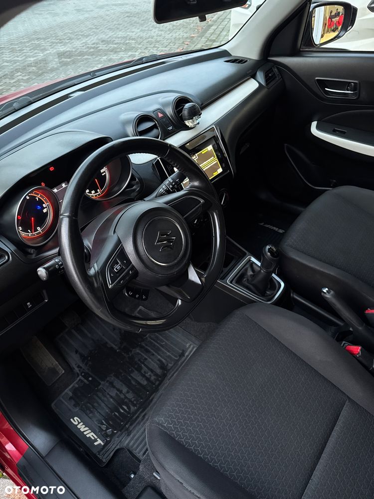 Suzuki Swift 1.2 Premium Plus - 3