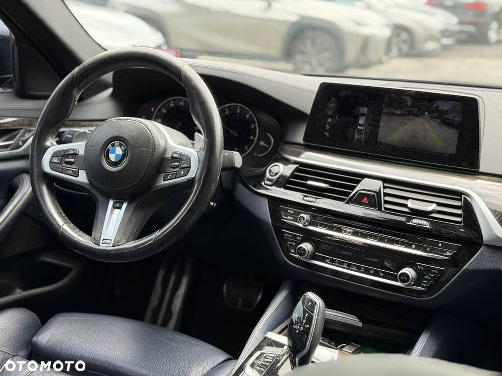 BMW Seria 5 530i xDrive M Sport Edition - 10