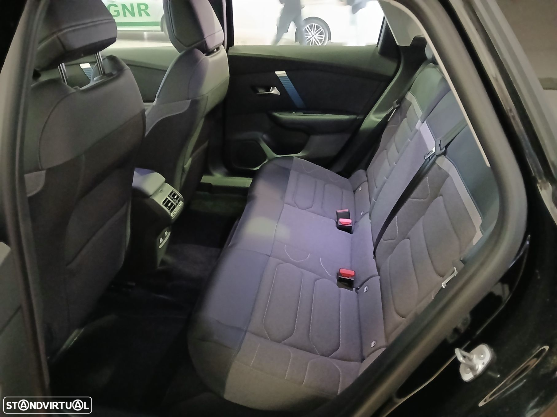 Citroën e-C4 50 kWh Shine - 10