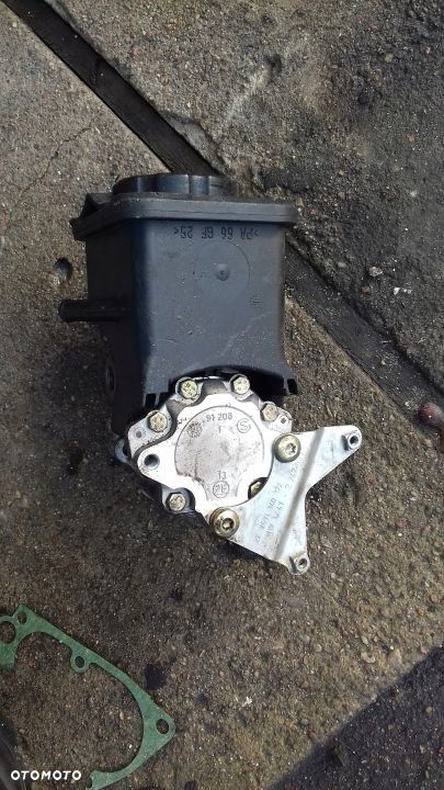 POMPA WSPOMAGANIA BMW E46 E90 2.0 D - 1