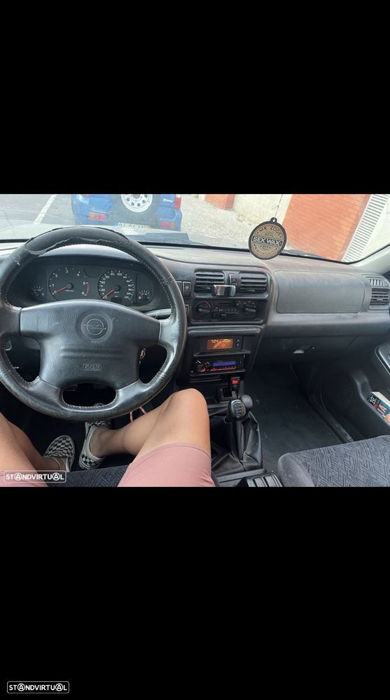 Opel Frontera 2.2 DTi - 4