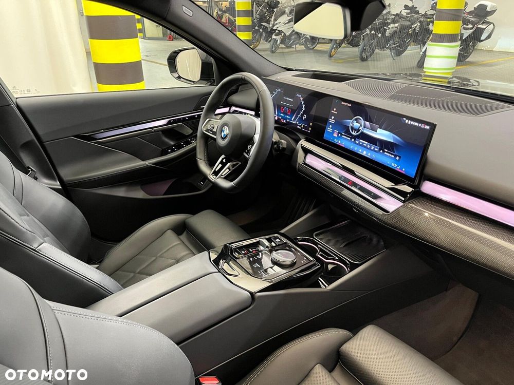 BMW Seria 5 520i mHEV M Sport - 41