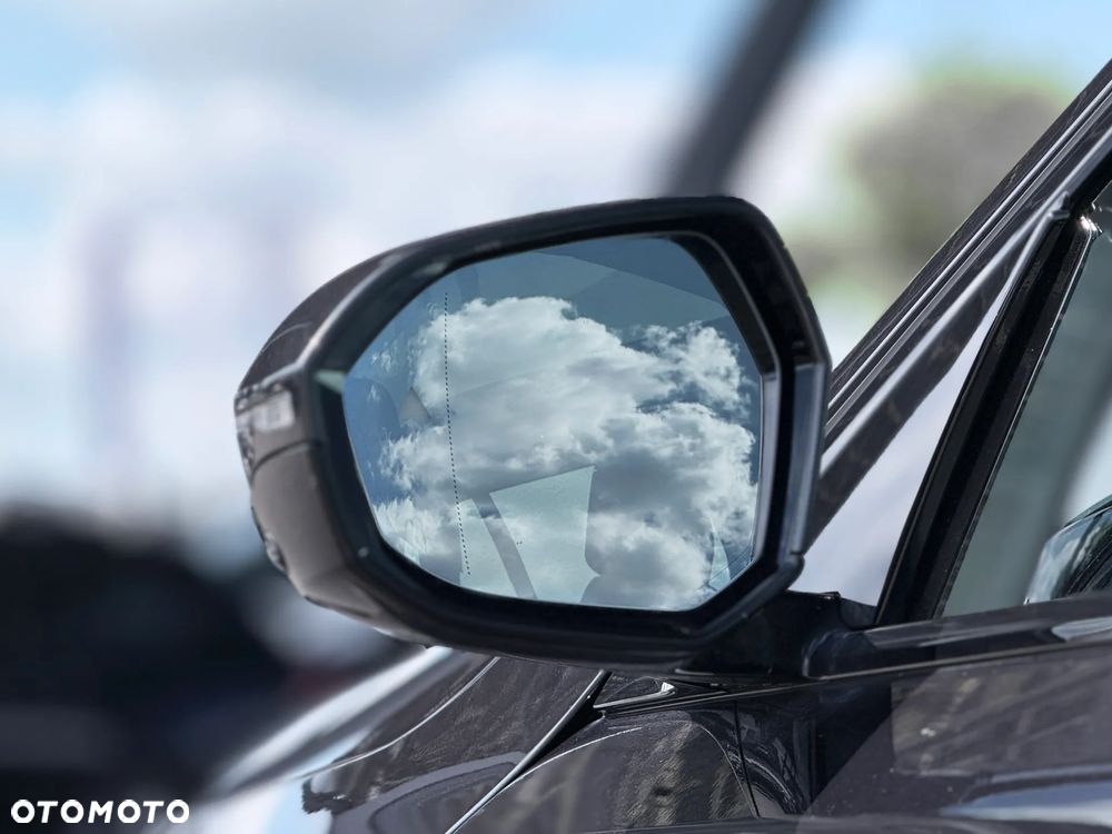 BMW Seria 5 520i - 11
