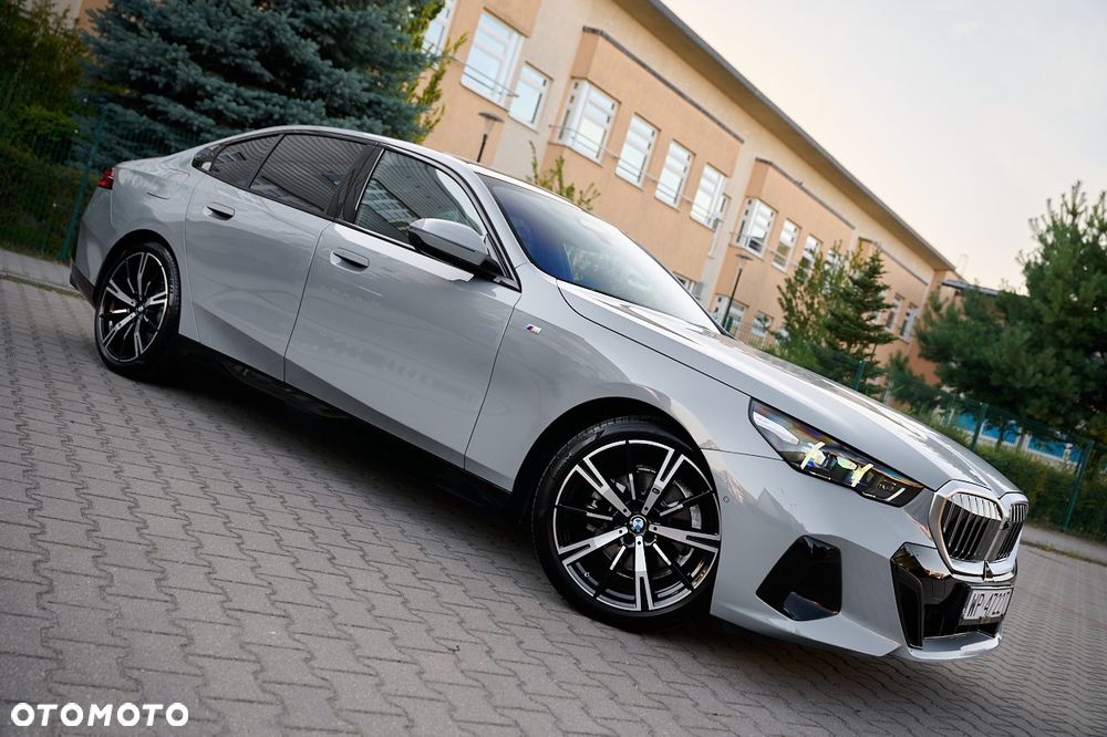 BMW Seria 5 520d xDrive - 3