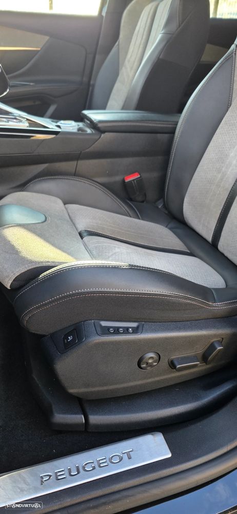 Peugeot 3008 1.6 Hybrid GT Pack e-EAT8 - 5