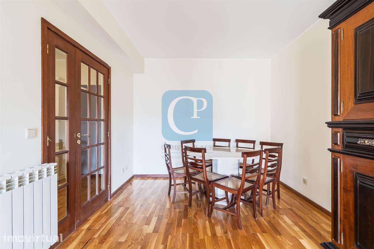 Apartamento T3 semi-equipado na Foz do Douro - Grande imagem: 3/26