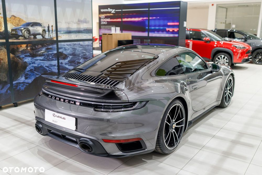 Porsche 911 Turbo - 6