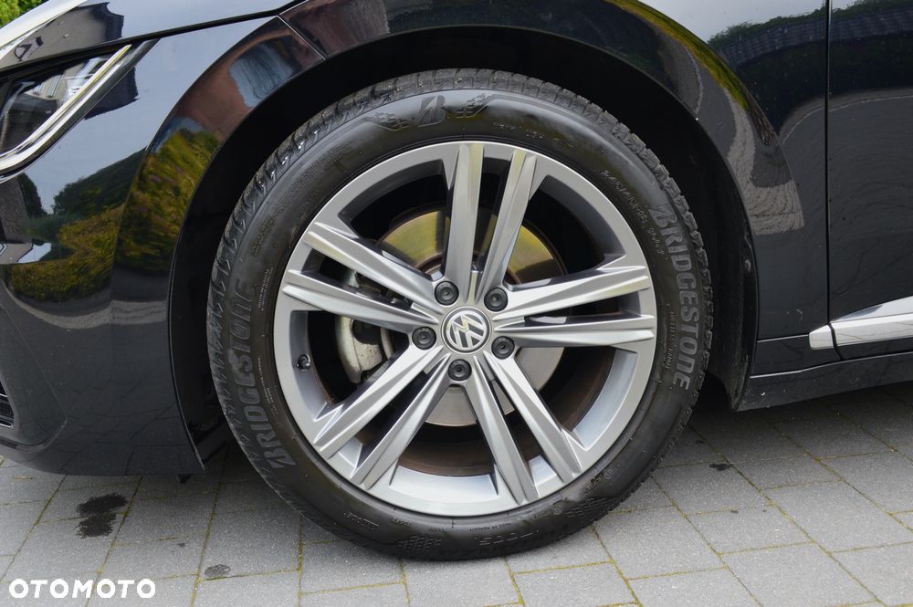Volkswagen Arteon 2.0 TSI DSG R-Line - 37