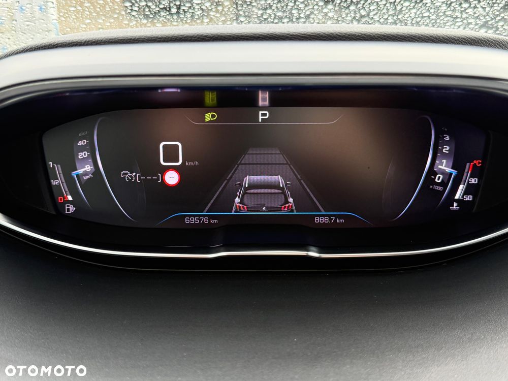 Peugeot 3008 1.5 BlueHDi Allure Pack S&S EAT8 - 17