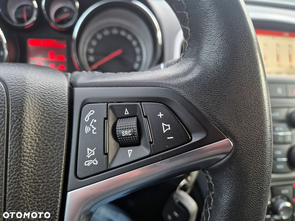 Opel Astra 1.6 Executive EU6 - 19