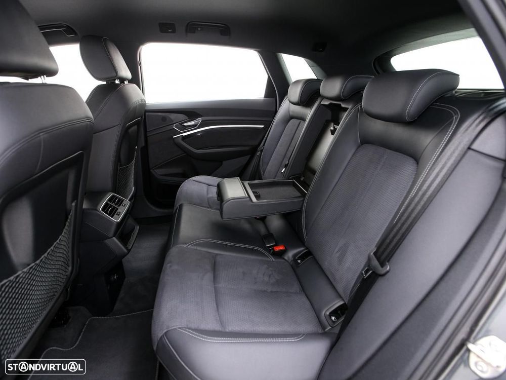 Audi e-tron 55 quattro S line - 11