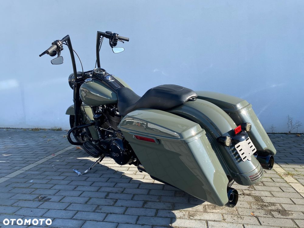 Harley-Davidson Touring Road King - 12