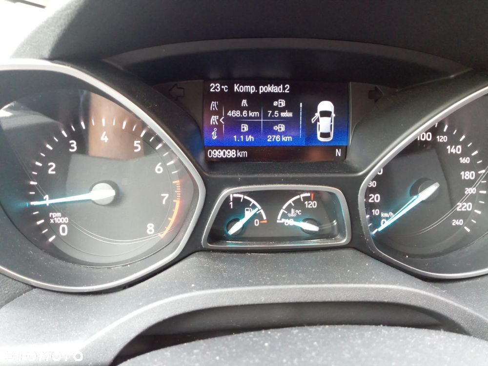 Ford Kuga 1.5 EcoBoost FWD Titanium - 6