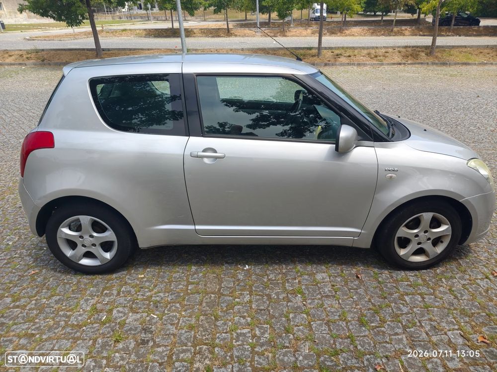 Suzuki Swift - 2