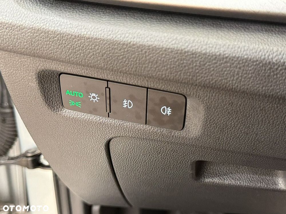 Skoda Octavia 2.0 TDI Ambition DSG - 27