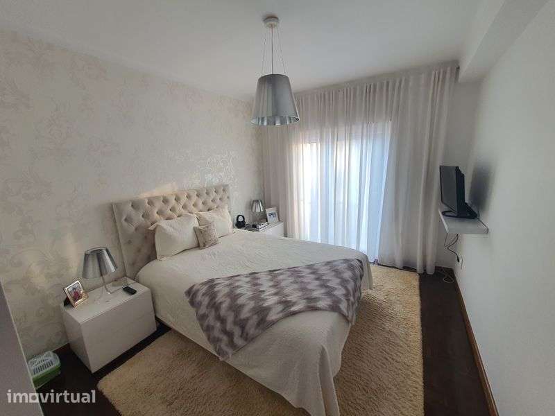 Apartamento T3 Dúplex com garagem