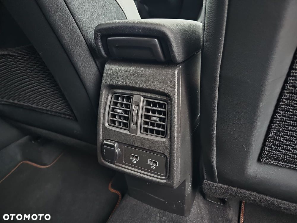 Renault Captur 1.6 E-TECH Full Hybrid 145 Intens - 10