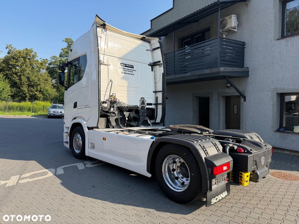 Scania S460 cała na poduszkach salon polska - 4