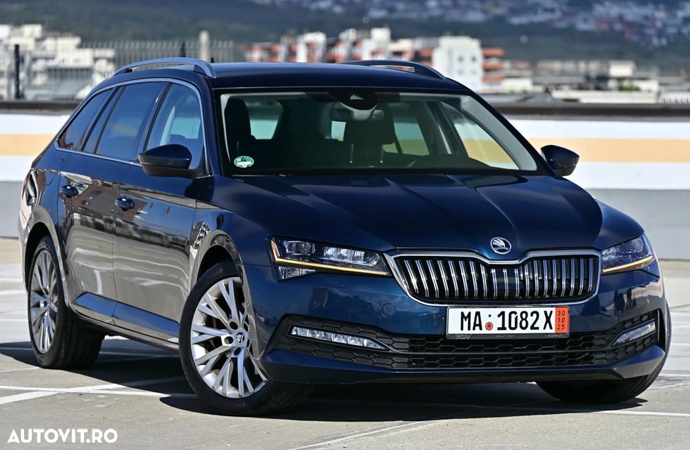 Skoda Superb Combi 2.0 TDI DSG Premium Edition - 1