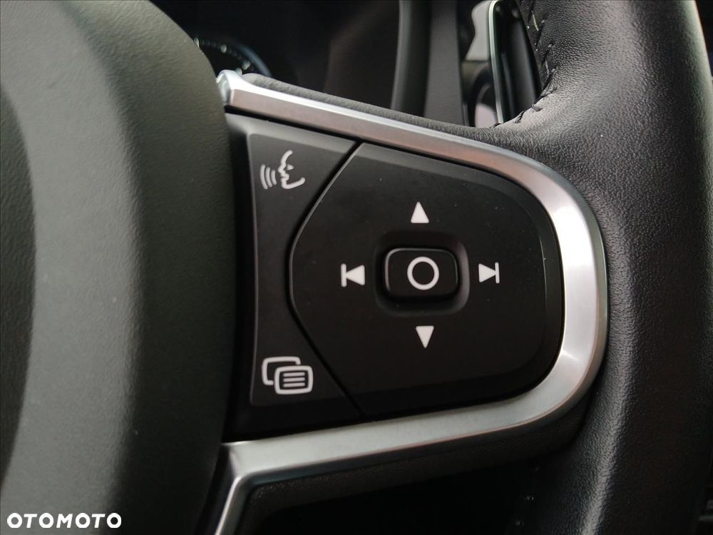 Volvo V60 D3 Momentum Pro - 22