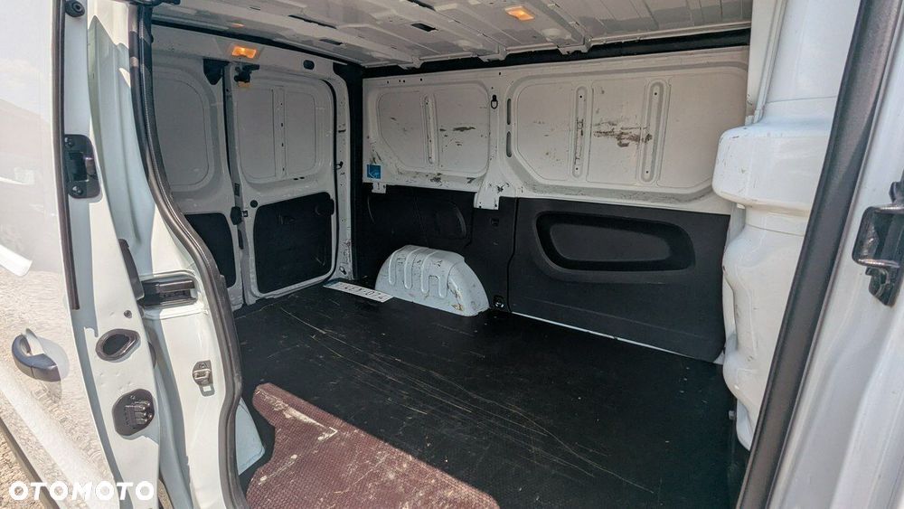 Renault Trafic - 15