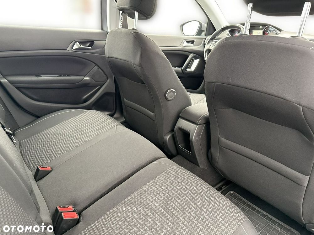 Peugeot 308 - 23
