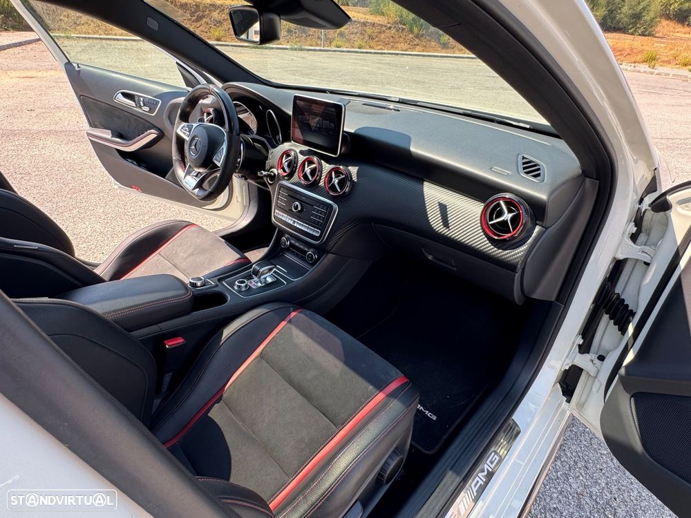 Mercedes-Benz A 45 AMG 4-Matic - 12