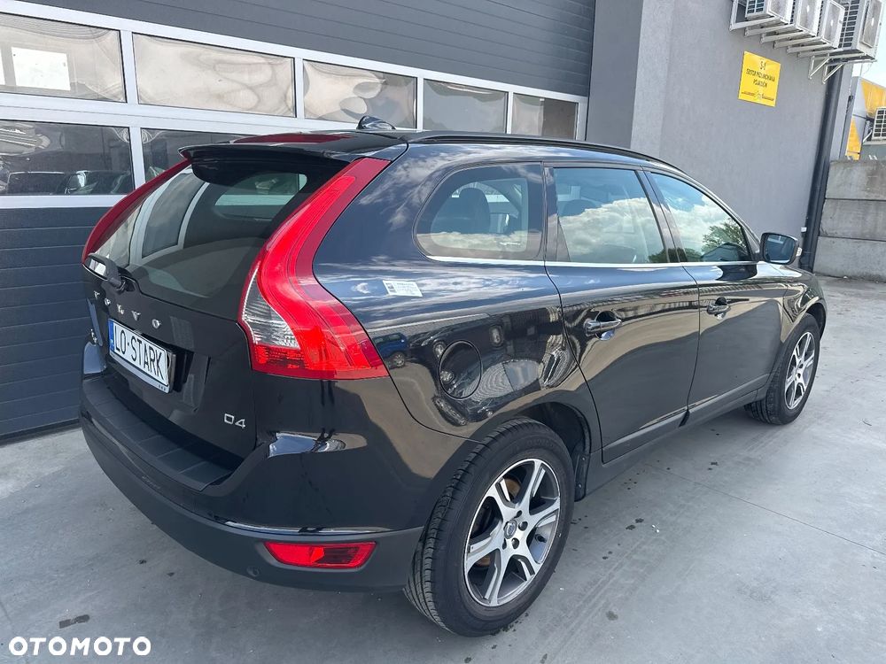 Volvo XC 60 D4 Momentum - 9