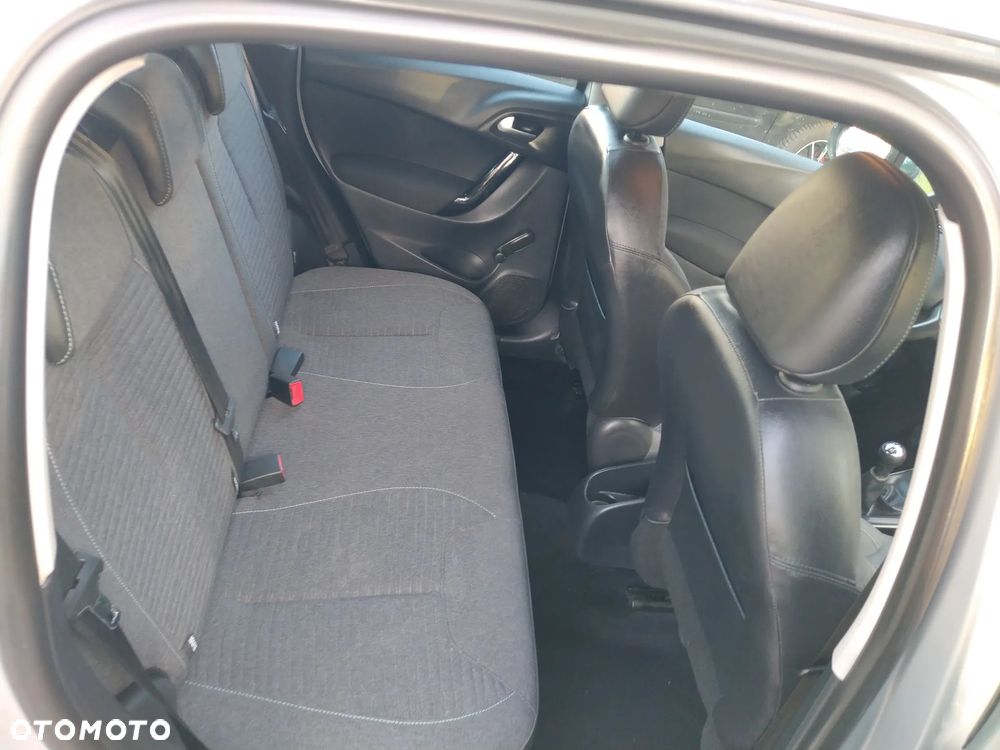 Citroën C3 1.2 PureTech Exclusive - 19