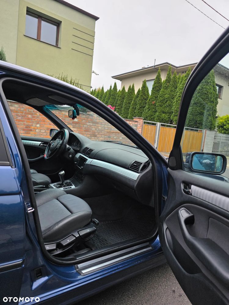 BMW Seria 3 318i - 23