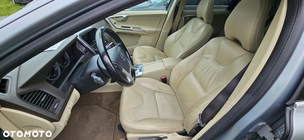 Volvo XC 60 D3 Ocean Race - 15