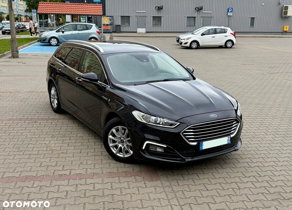 Ford Mondeo 2.0 Hybrid Titanium - 2