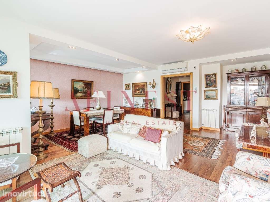 Apartamento T3 com Terraço e Excelente Exposição Solar em Cascais - Grande imagem: 3/56