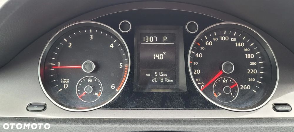 Volkswagen Passat 2.0 TDI Comfortline DSG - 1