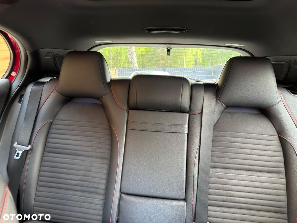 Mercedes-Benz GLA 220 4-Matic AMG Line - 9