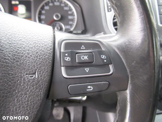 Volkswagen Tiguan 2.0 TDI 4Mot Perfectline R-Style - 22