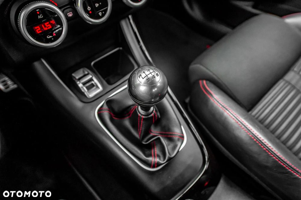 Alfa Romeo Giulietta 1.4 TB 16V Multiair Turismo - 30