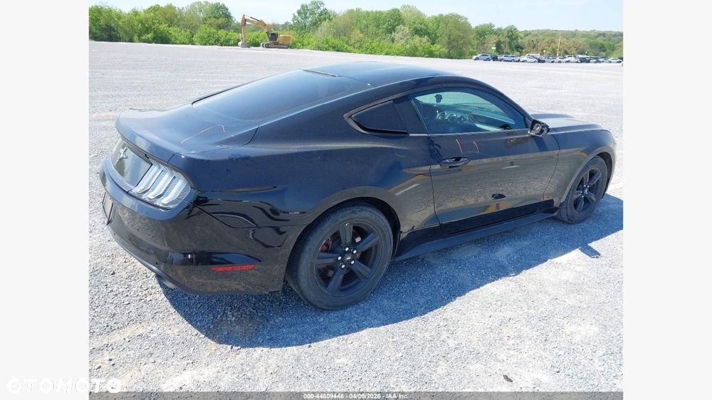 Ford Mustang - 5