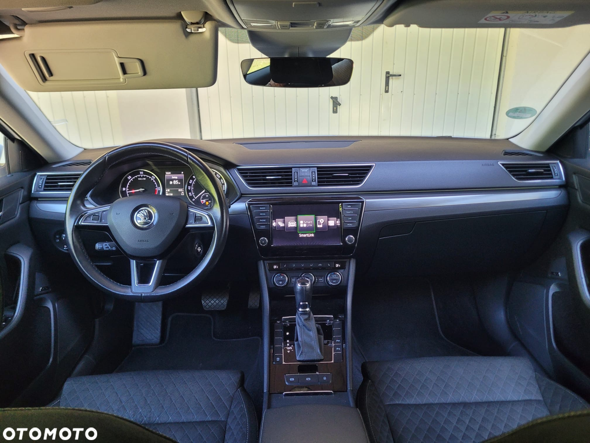 Skoda Superb 2.0 TDI DSG Premium Edition - 40