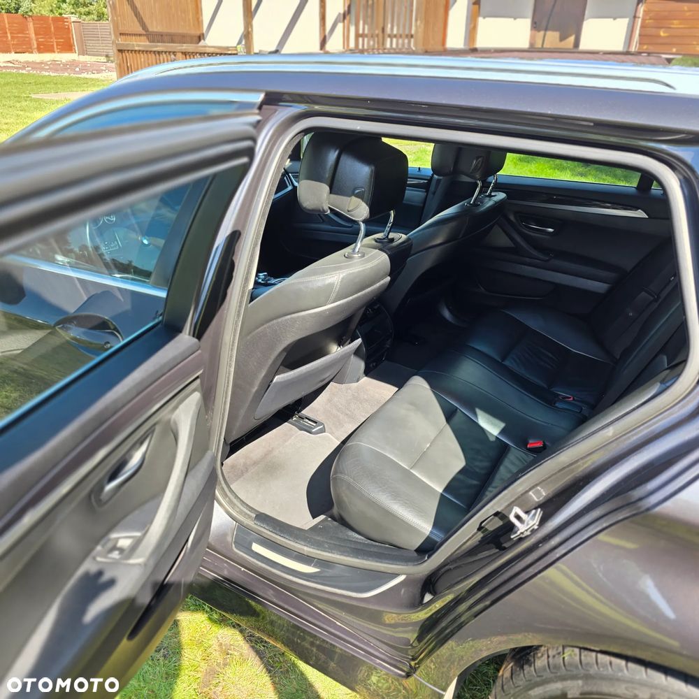 BMW Seria 5 520d Luxury Line - 14