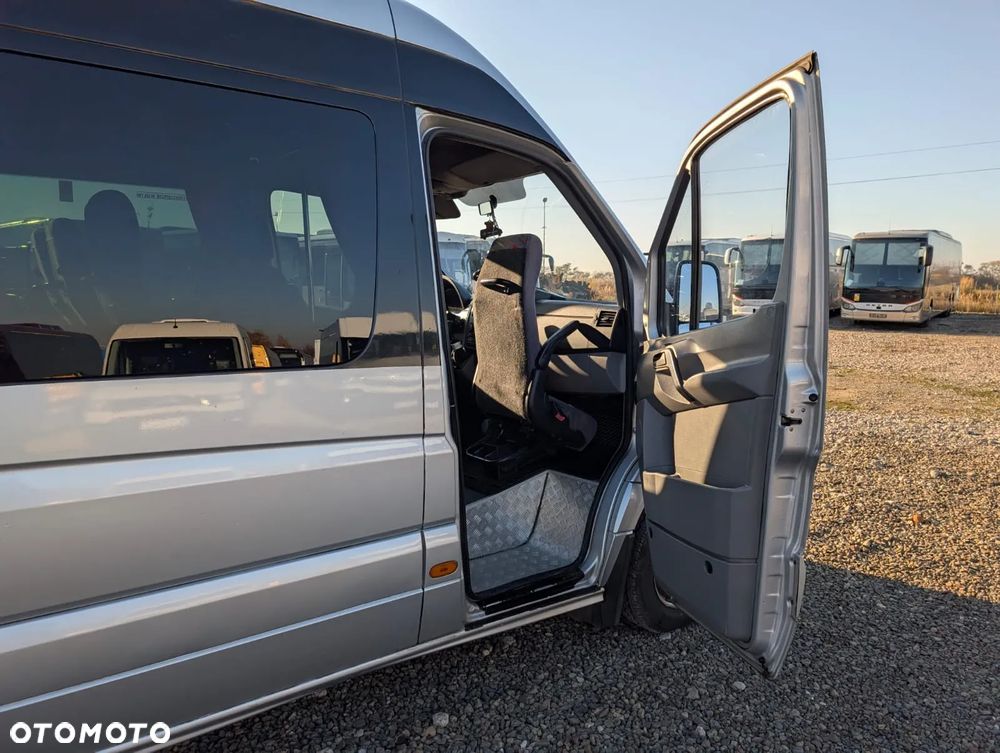 Mercedes-Benz Sprinter 515 - 11