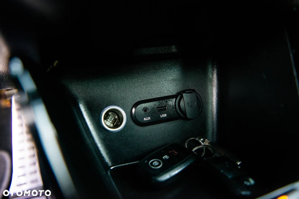 Kia Ceed 1.6 GDI ISG Platinum Edition - 37