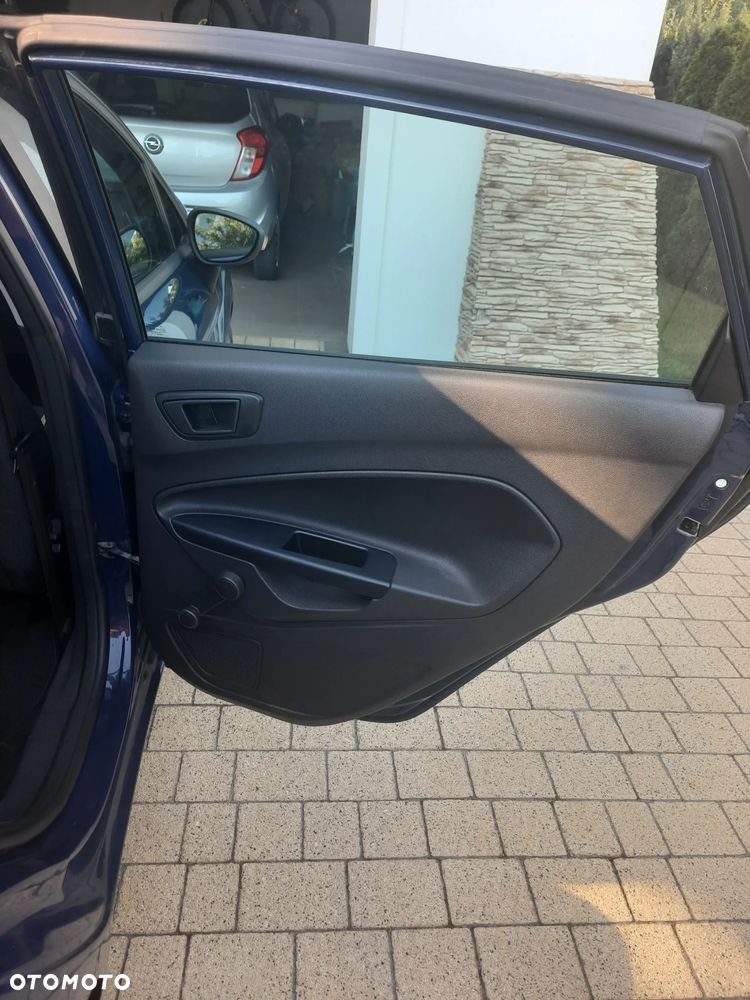 Ford Fiesta 1.25 Ambiente - 18