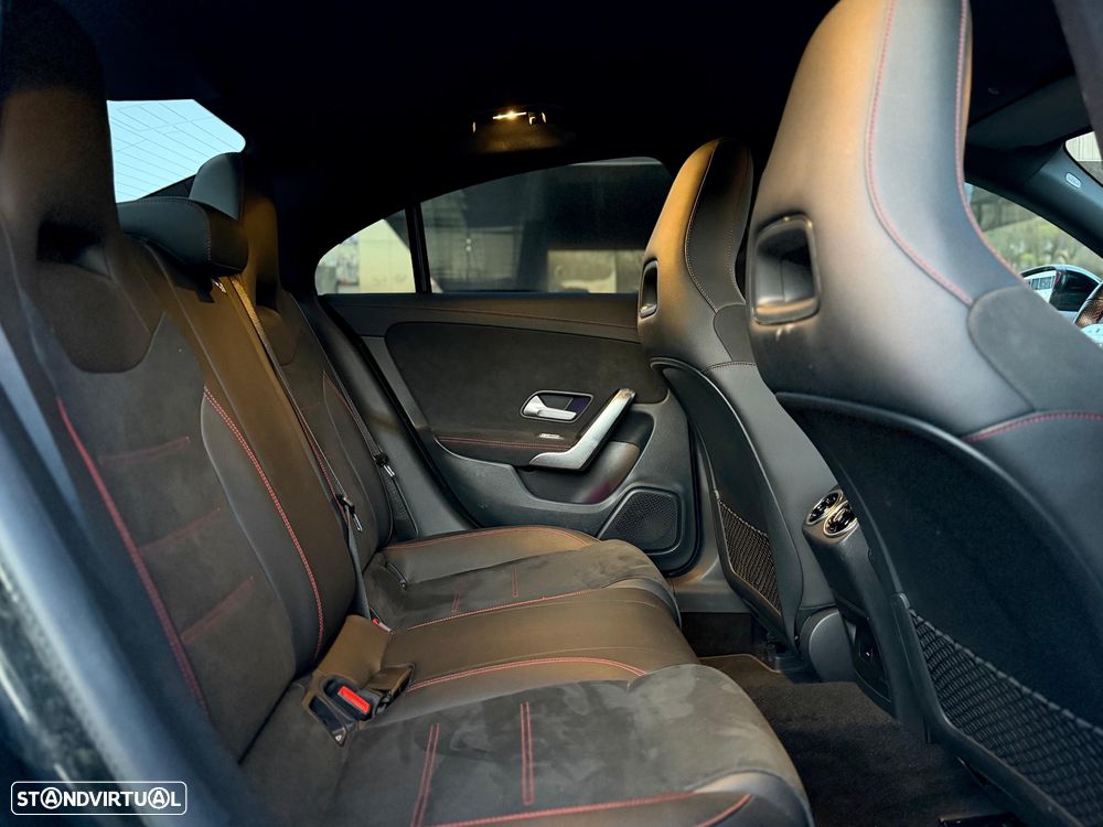 Mercedes-Benz CLA 250 e 8G-DCT AMG Line - 39