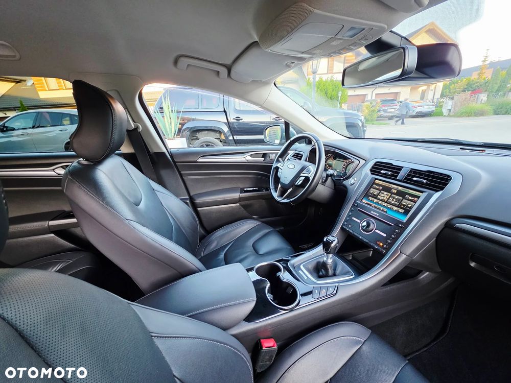 Ford Mondeo Turnier 1.6 TDCi ECOnetic Start-Stopp Titanium - 27